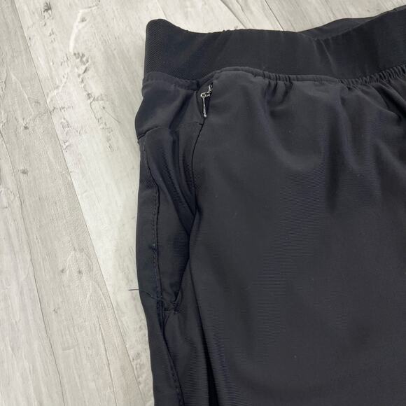 Kenneth Cole Black Lightweight Water Repellent 4 Way Stretch 9" Shorts Medium - Picture 3 of 12